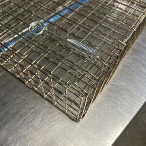large multi catch release door latched